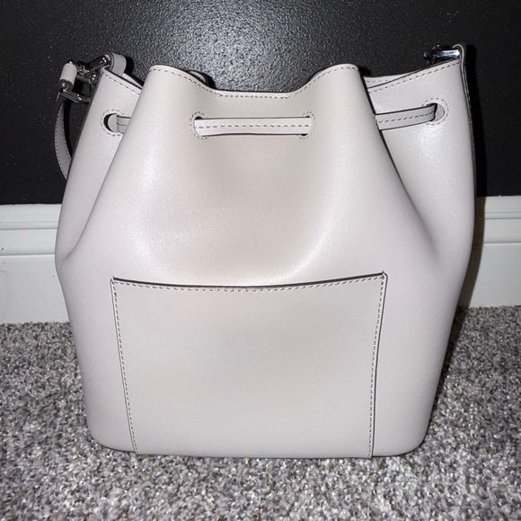 Michael Kors gray drawstring bucket bag with shoulder strap - Picture 4 of 12
